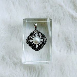 JC Pearl with Marcasite Pendant in 925 Sterling Silver Pendant